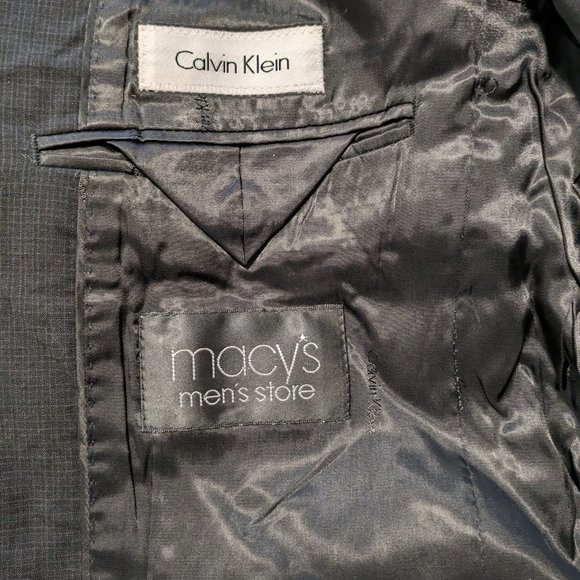 Calvin Klein Suit (2 Pcs) - Picture 3 of 6